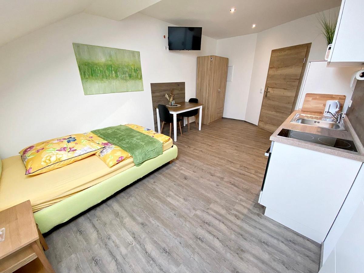 Seehaus - - Schlaffässer - Biergarten - Hotel Mamming