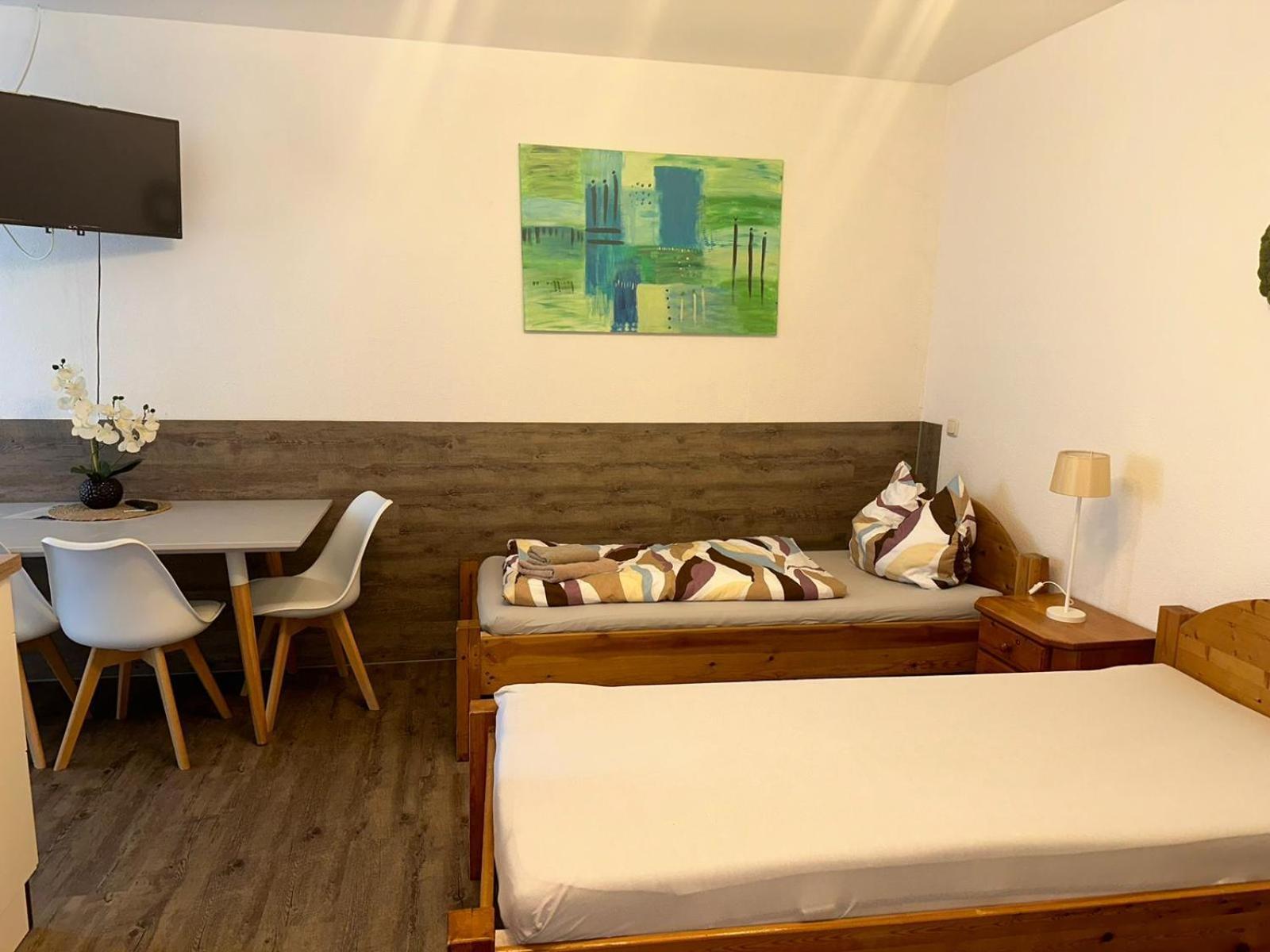 Seehaus - - Schlaffaesser - Biergarten - Hotel